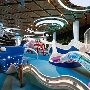 https://shan-hai-tian.sanyahainanhotels.com